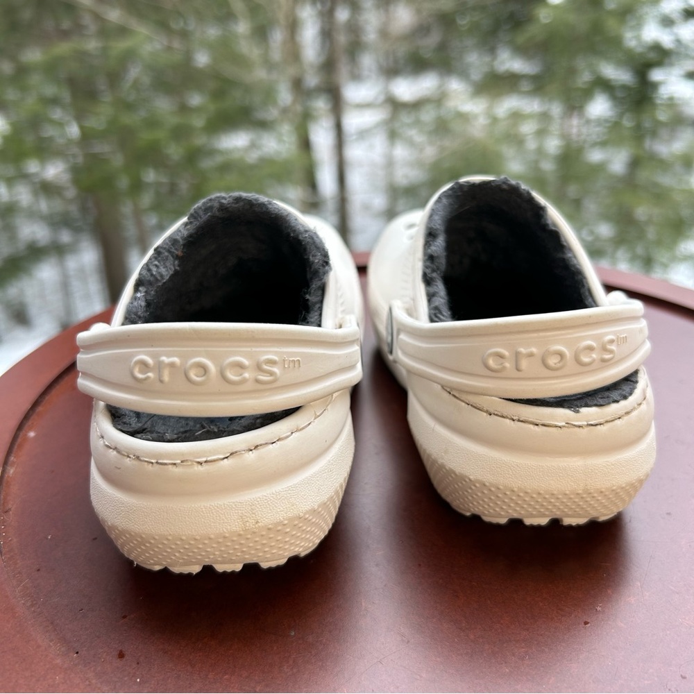 White Fleece-Lined Crocs | Toddler Size 7 | Spring Clogs | Cozy Slip On Shoes - Picture 3 of 10